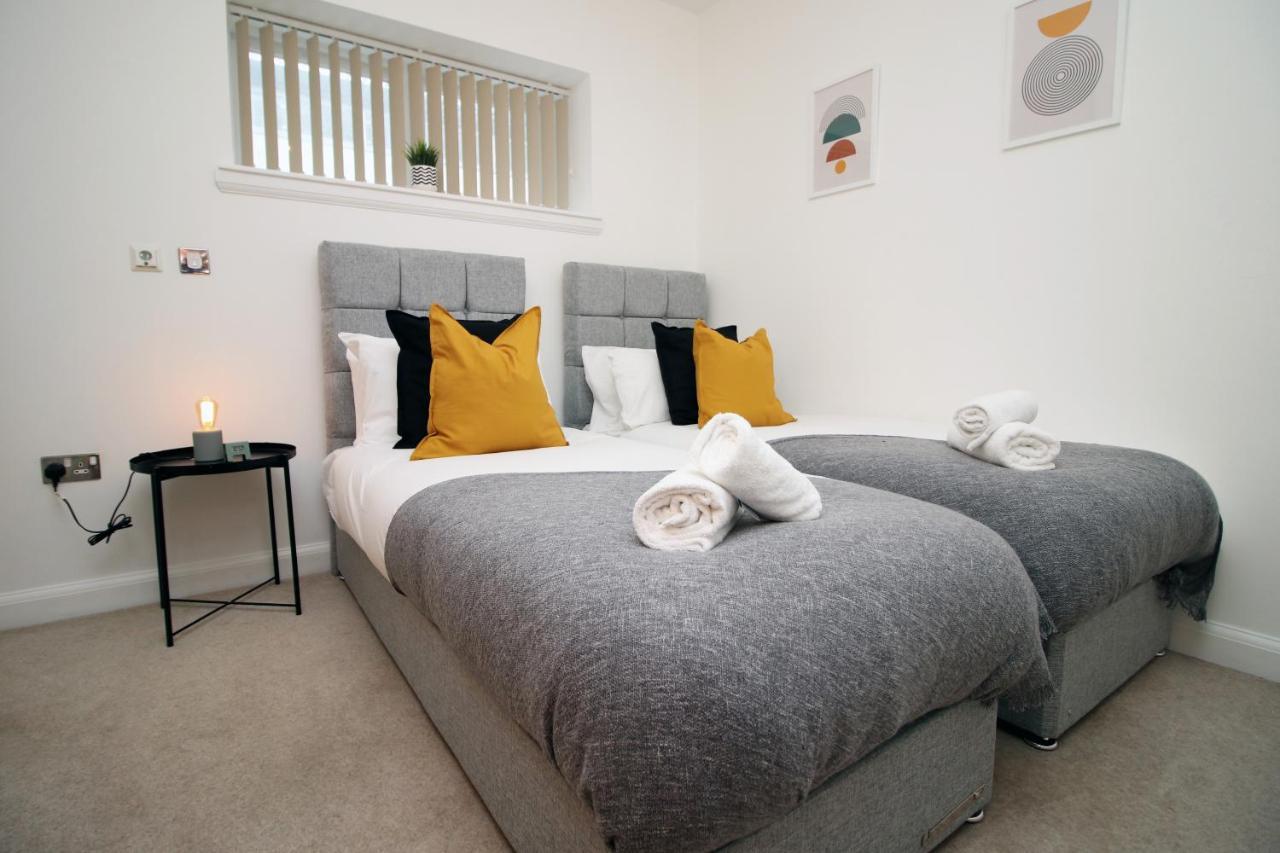 No 2 Under The Clock By Ssw - 2Br, Right In The City Centre, Sleeps 6 Кардиф Екстериор снимка