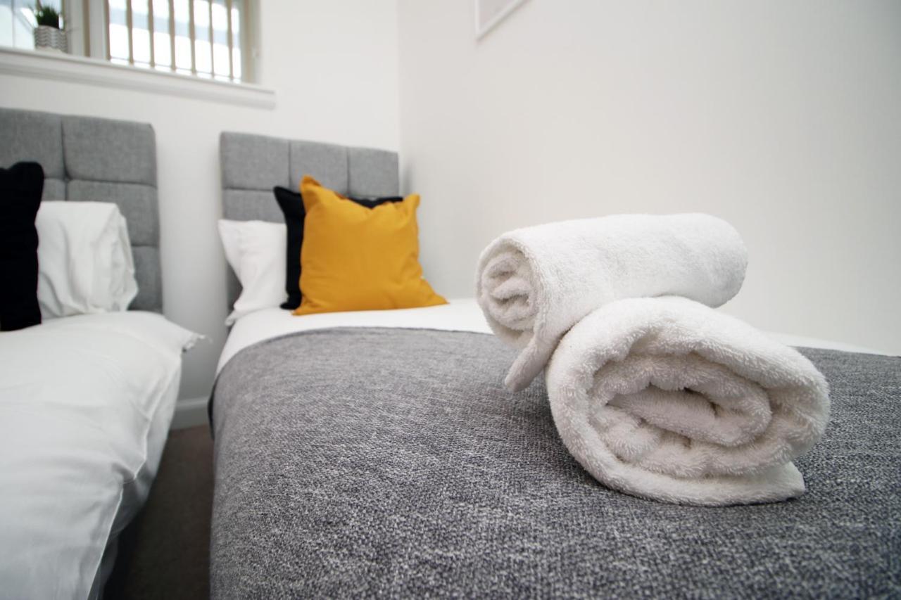No 2 Under The Clock By Ssw - 2Br, Right In The City Centre, Sleeps 6 Кардиф Екстериор снимка