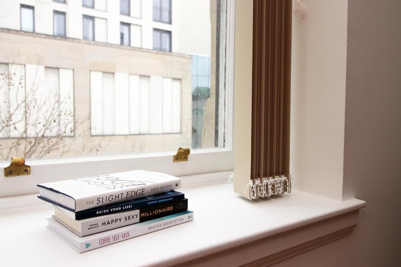 No 2 Under The Clock By Ssw - 2Br, Right In The City Centre, Sleeps 6 Кардиф Екстериор снимка