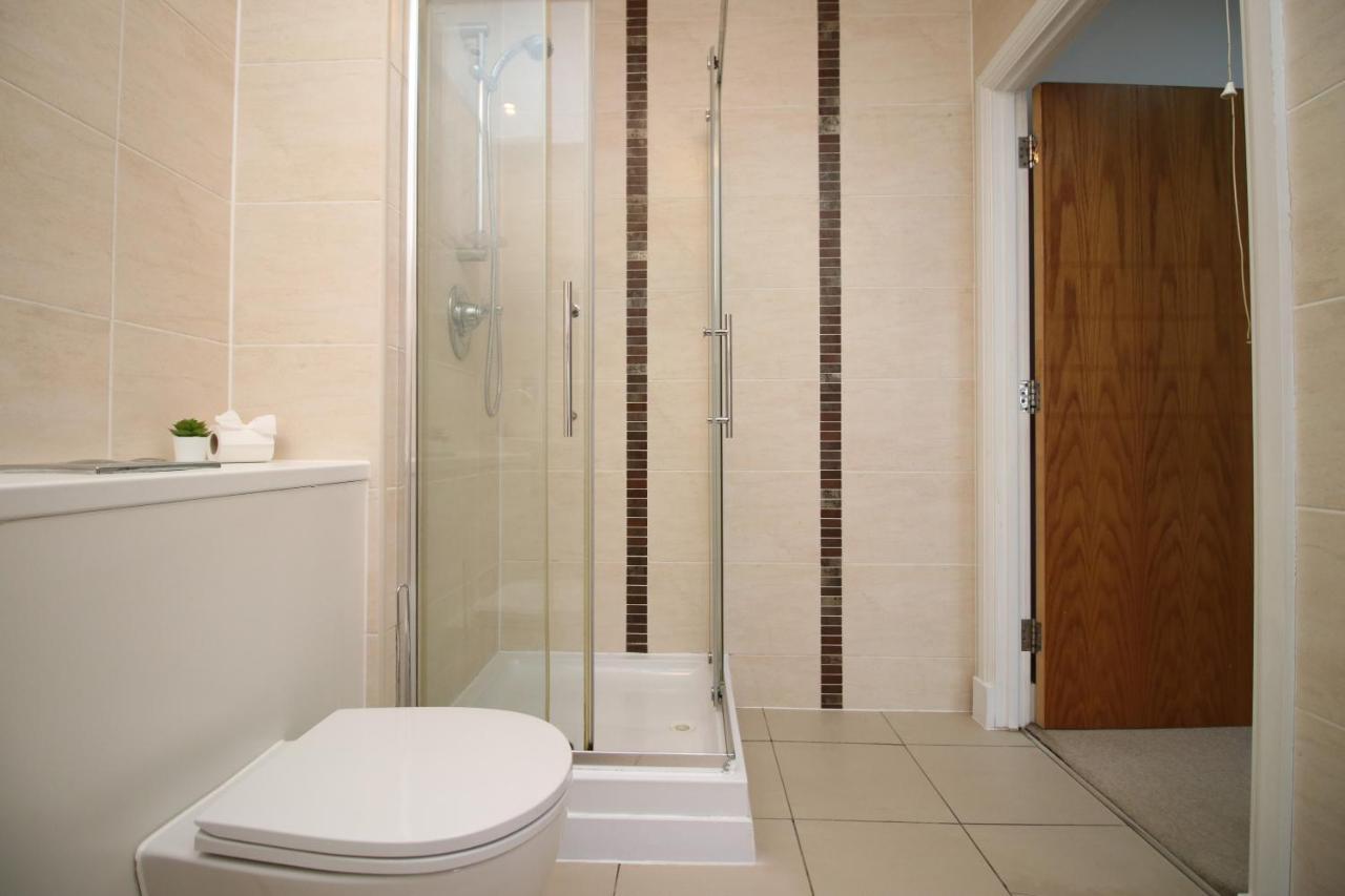 No 2 Under The Clock By Ssw - 2Br, Right In The City Centre, Sleeps 6 Кардиф Екстериор снимка